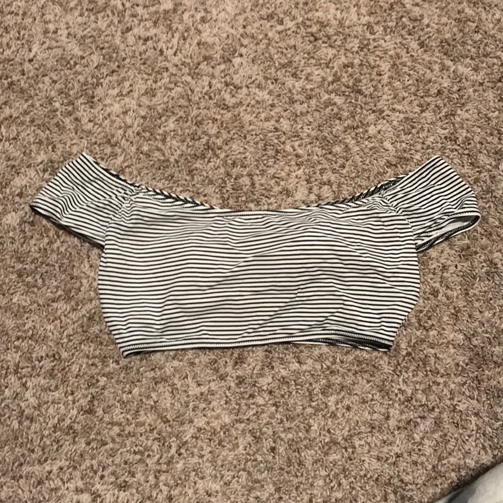 VS Off the shoulder bathing suit top